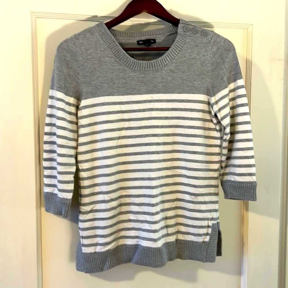 Gray and white striped Old Navy sweater